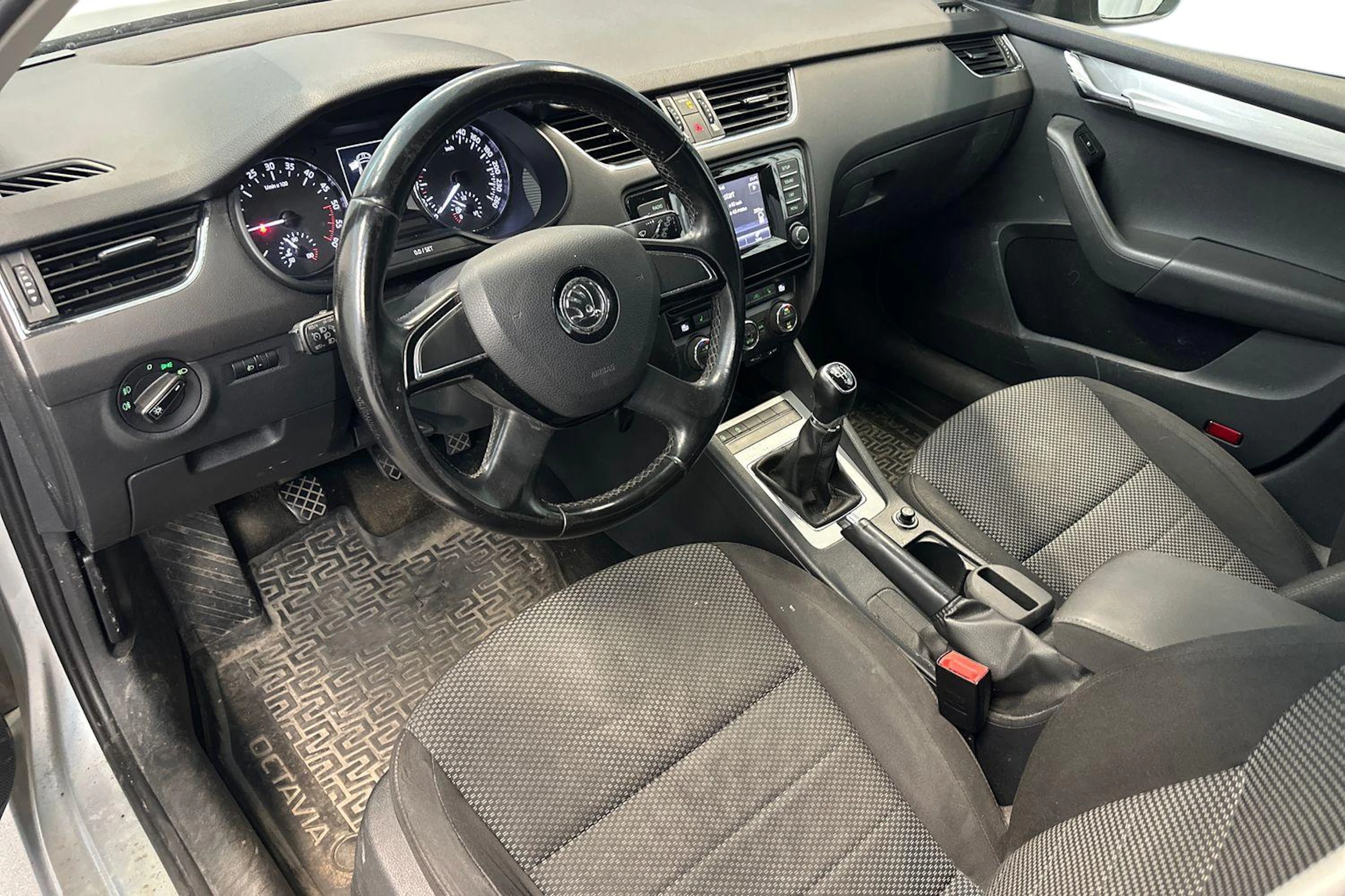 hopea Skoda Octavia 2015 kuva 3.