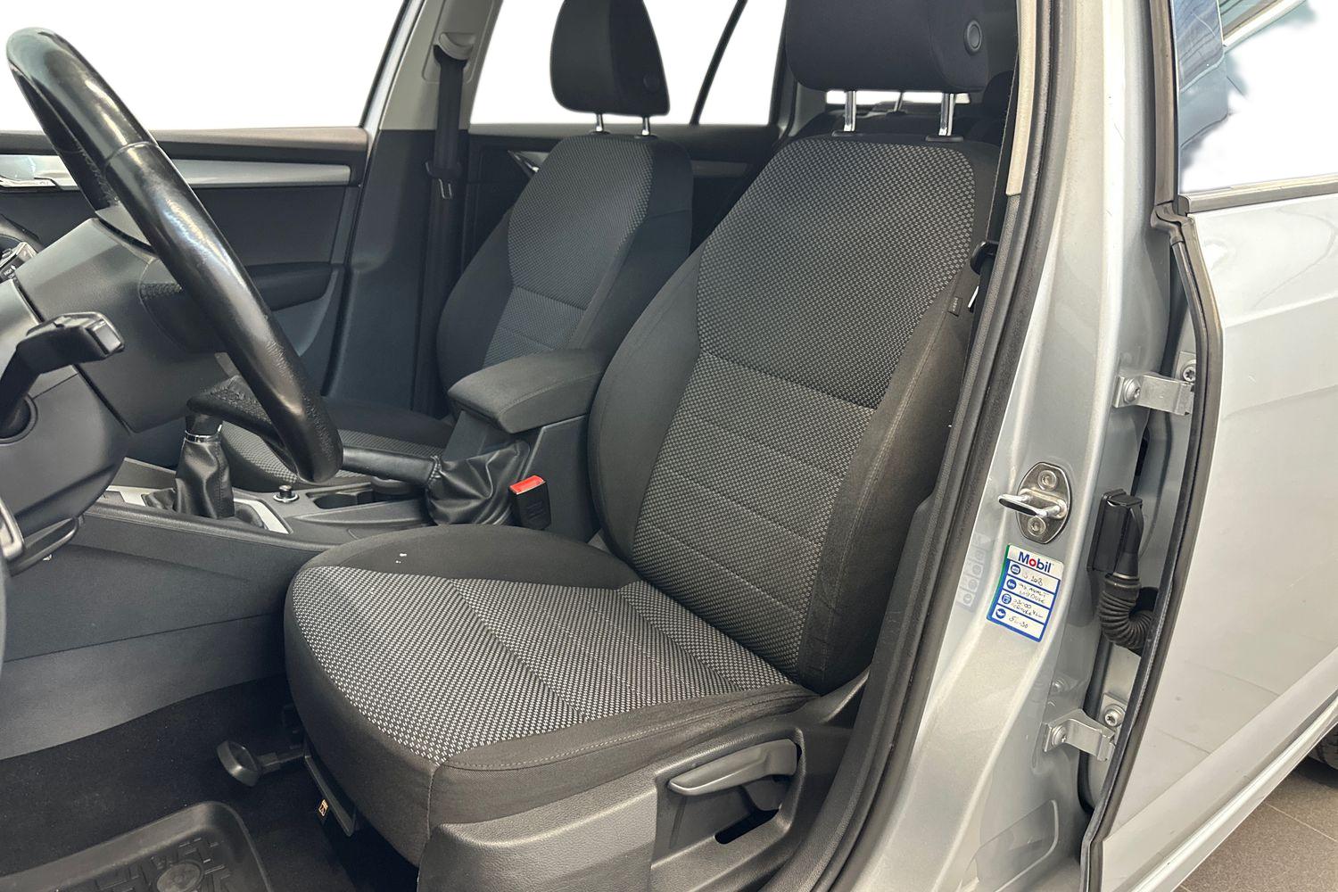 Skoda Octavia Combi 1,6 TDI Ambition 2015, kuva 7/26