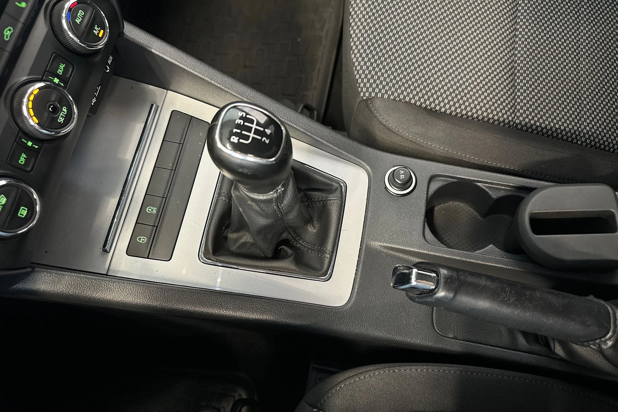 hopea Skoda Octavia 2015 kuva 19.