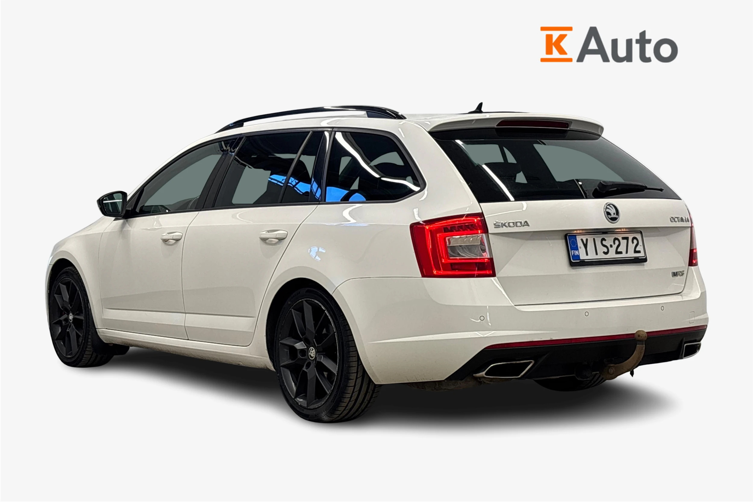 valkoinen Skoda Octavia 2015 kuva 2.