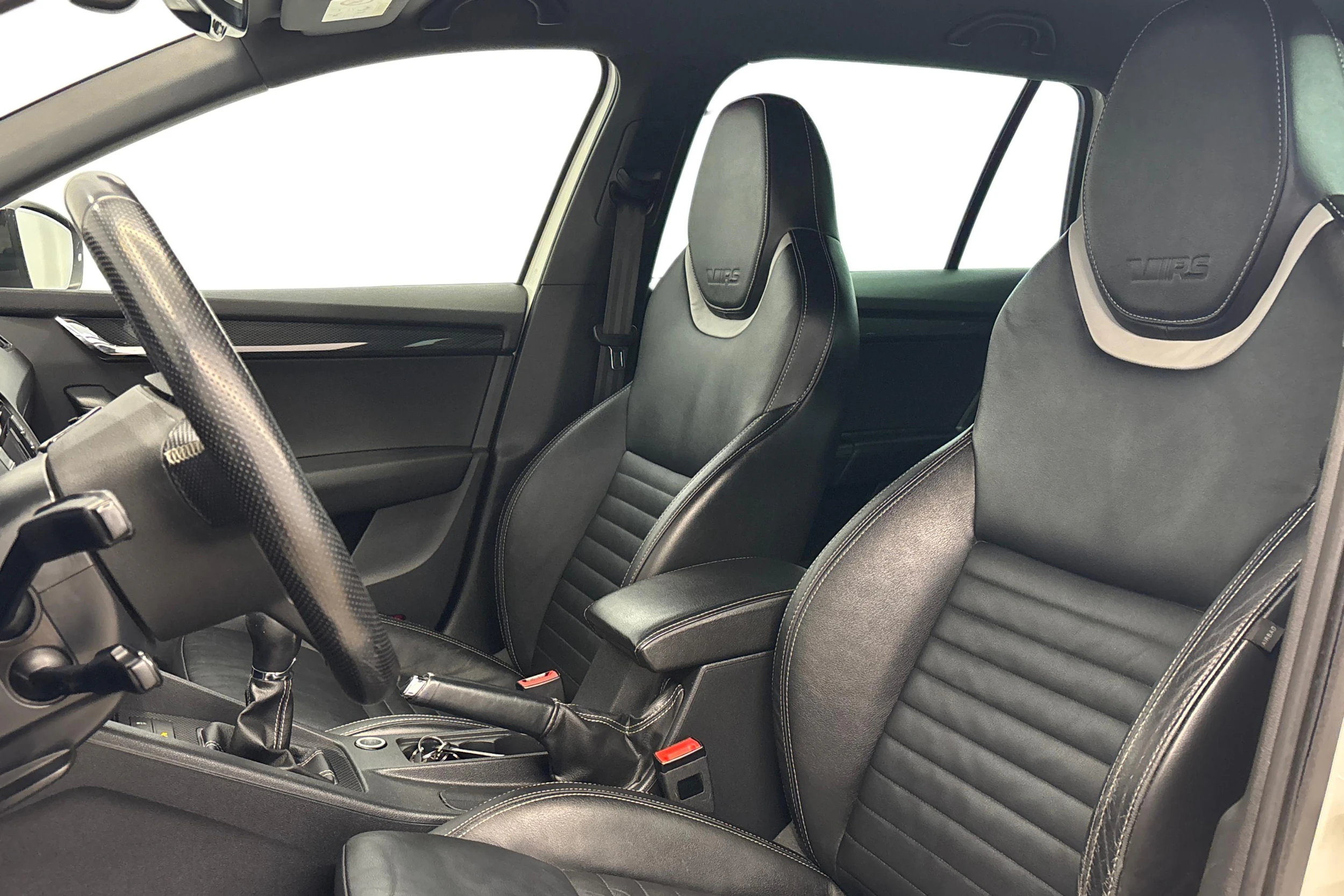 valkoinen Skoda Octavia 2015 kuva 7.