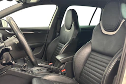 valkoinen Skoda Octavia 2015 kuva 7.