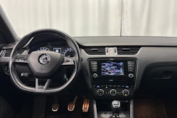 valkoinen Skoda Octavia 2015 kuva 12.