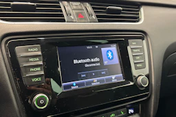 valkoinen Skoda Octavia 2015 kuva 17.