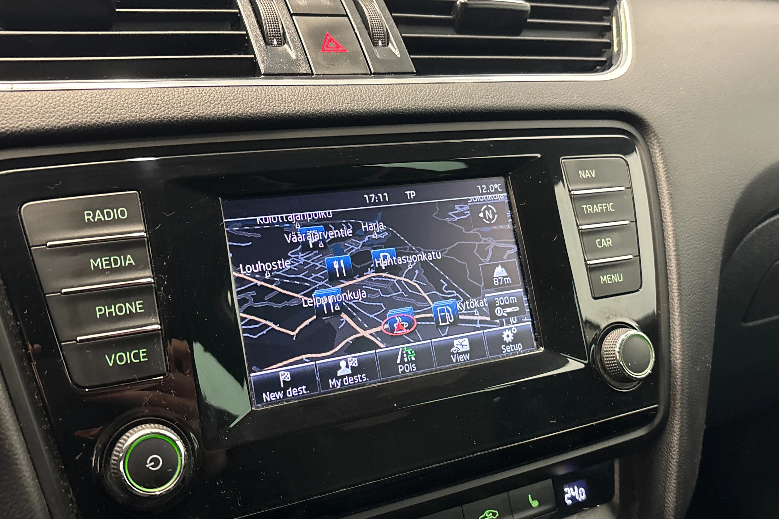 valkoinen Skoda Octavia 2015 kuva 18.