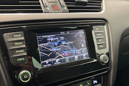 valkoinen Skoda Octavia 2015 kuva 18.