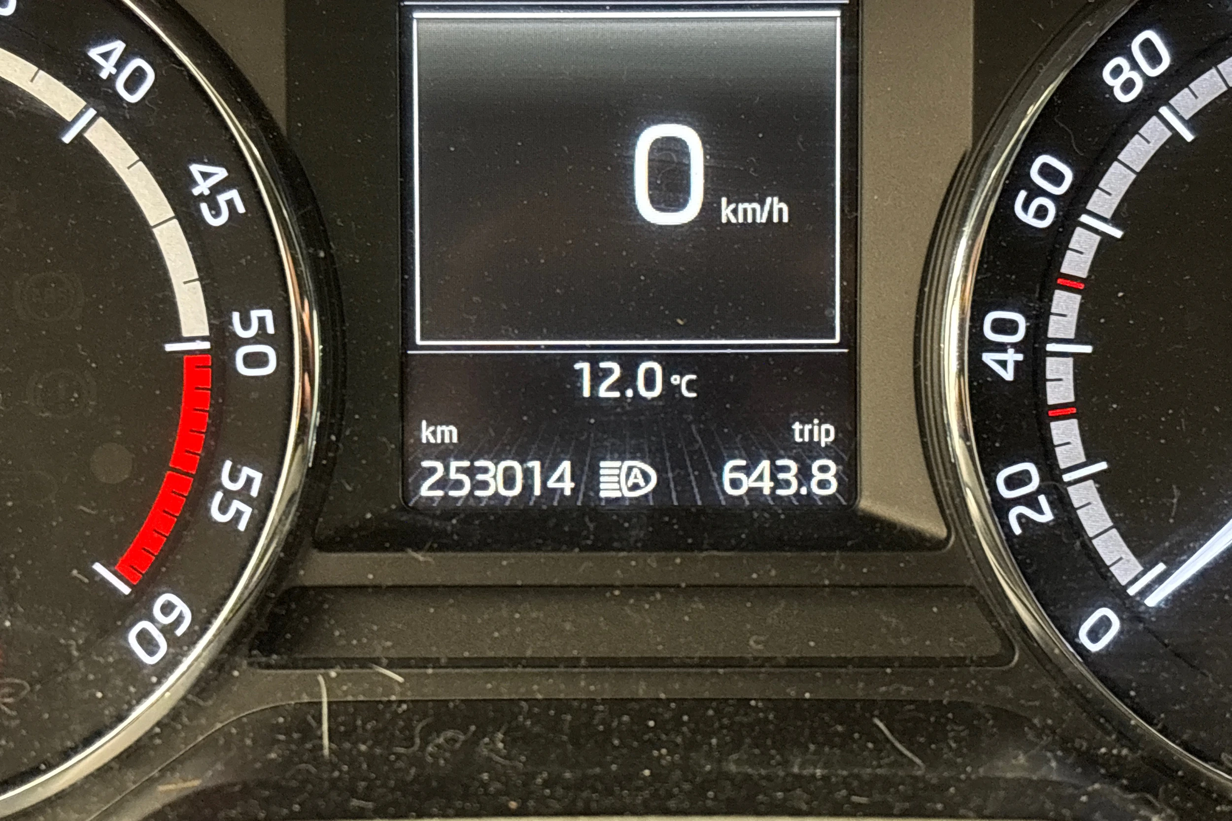 valkoinen Skoda Octavia 2015 kuva 26.