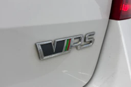 valkoinen Skoda Octavia 2015 kuva 32.