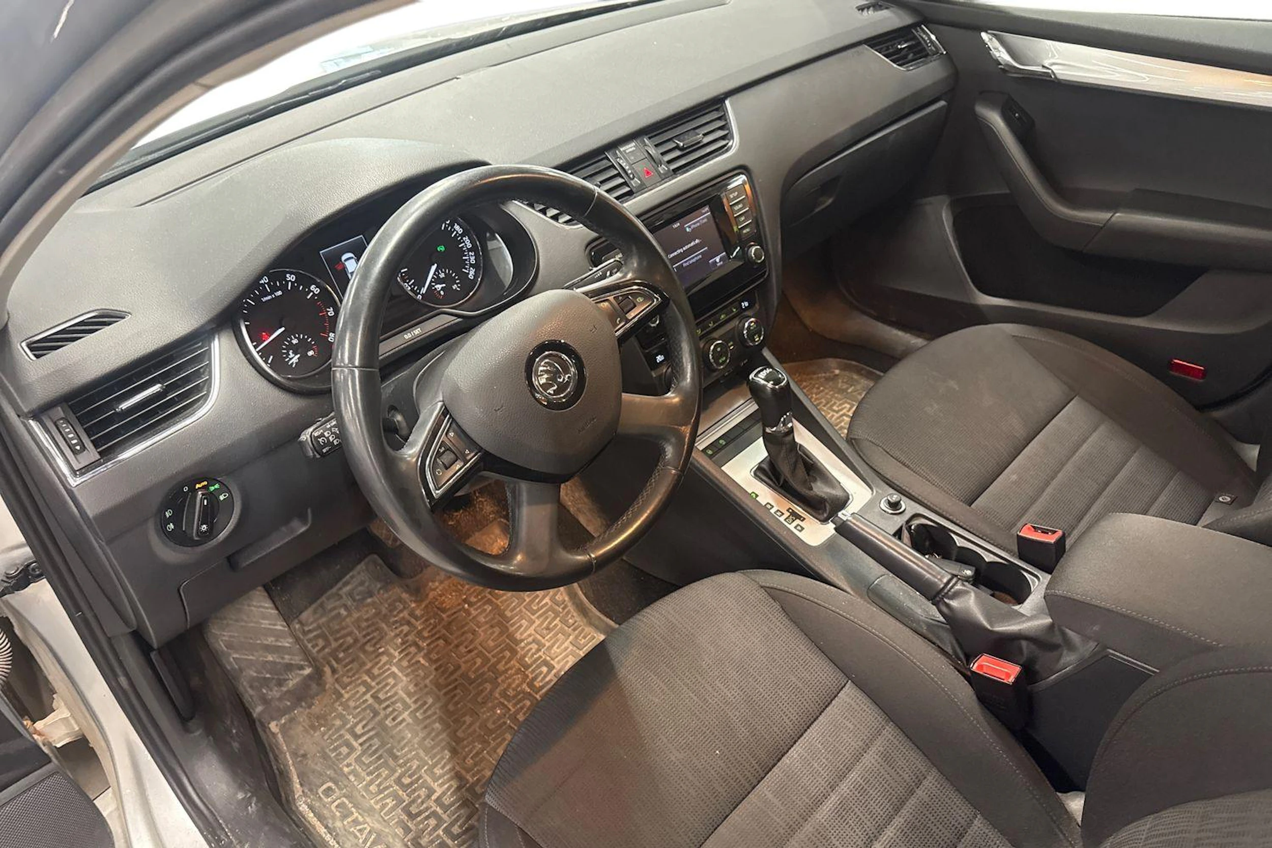 hopea Skoda Octavia 2015 kuva 3.