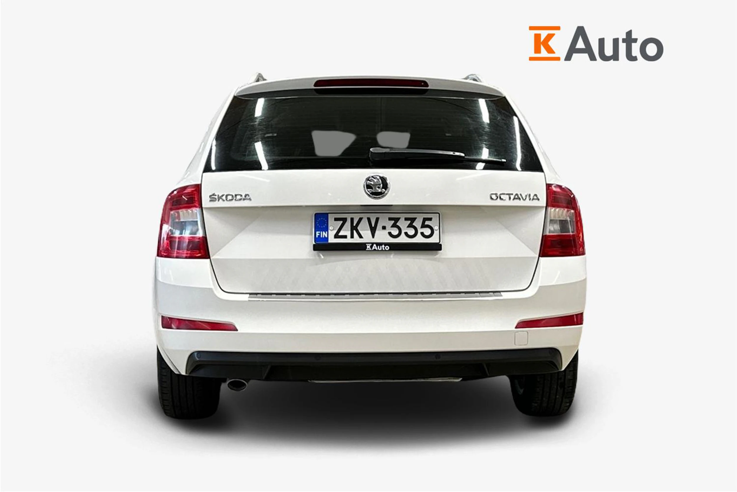 valkoinen Skoda Octavia 2015 kuva 3.