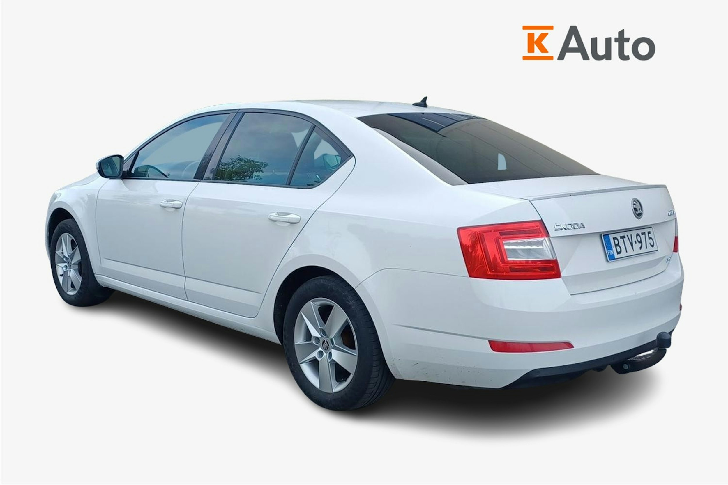 valkoinen Skoda Octavia 2016 kuva 2.