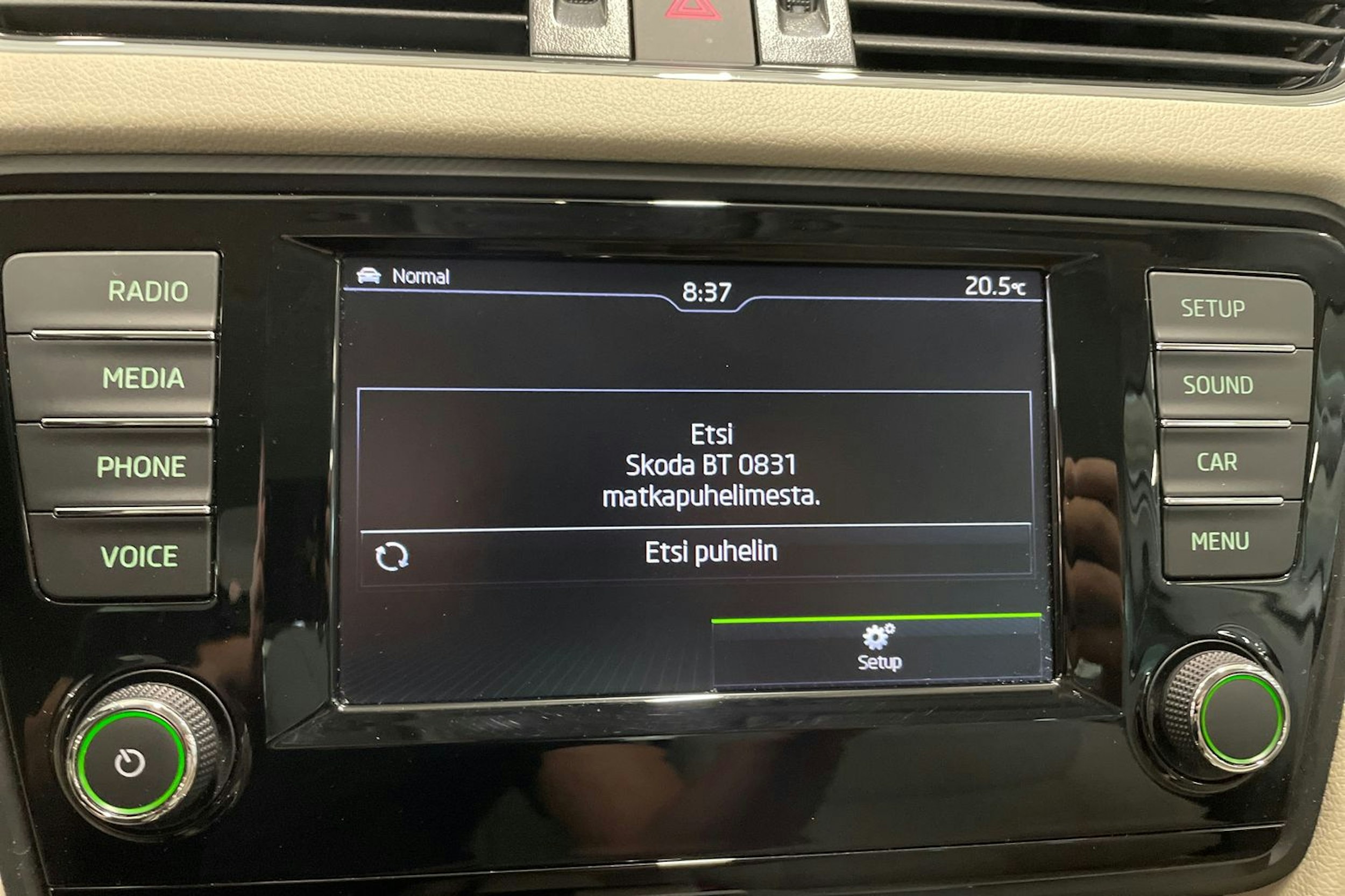 valkoinen Skoda Octavia 2017 kuva 24.