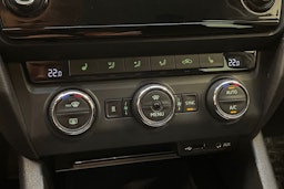 ruskea (beige) Skoda Octavia 2017 kuva 19.