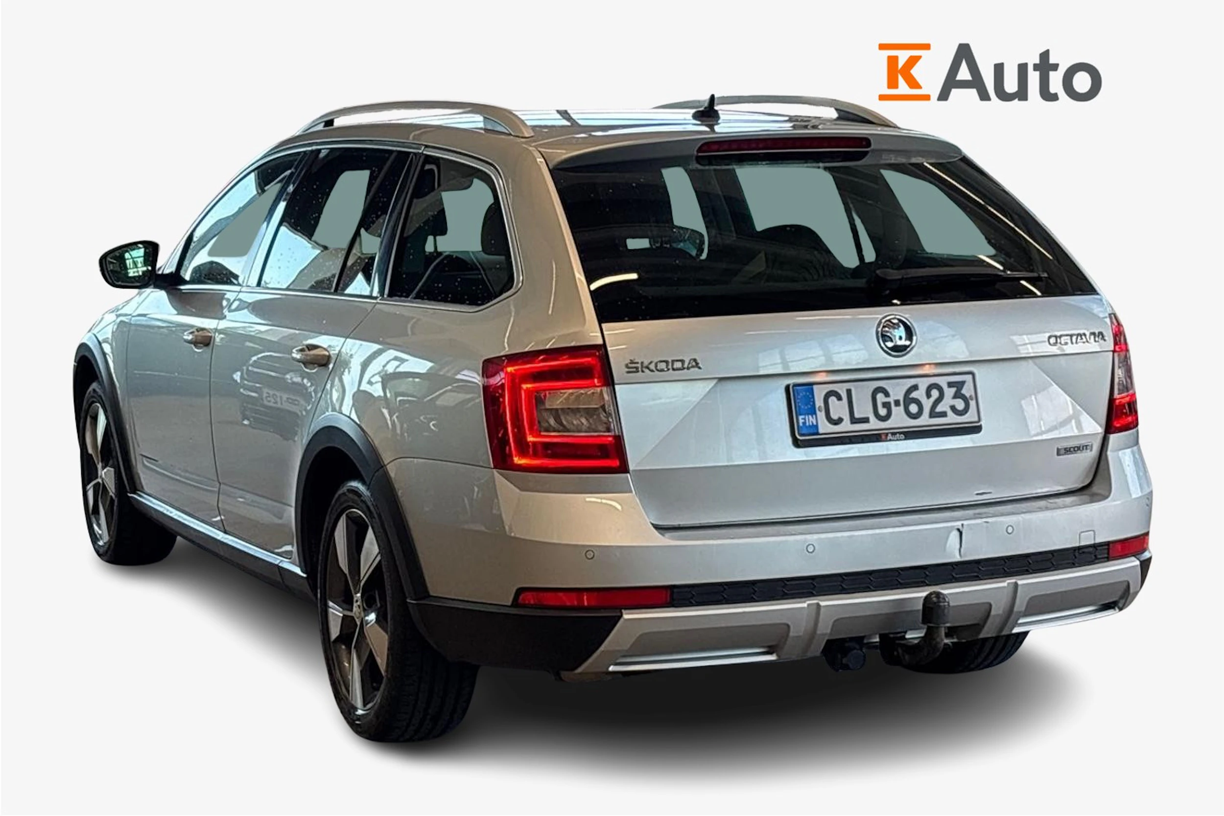 Harmaa Skoda OCTAVIA 2016 kuva 2.