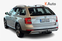 Harmaa Skoda OCTAVIA 2016 kuva 2.