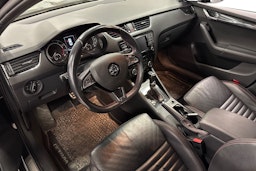 musta Skoda Octavia 2016 kuva 3.