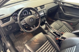 musta Skoda Octavia 2016 kuva 7.