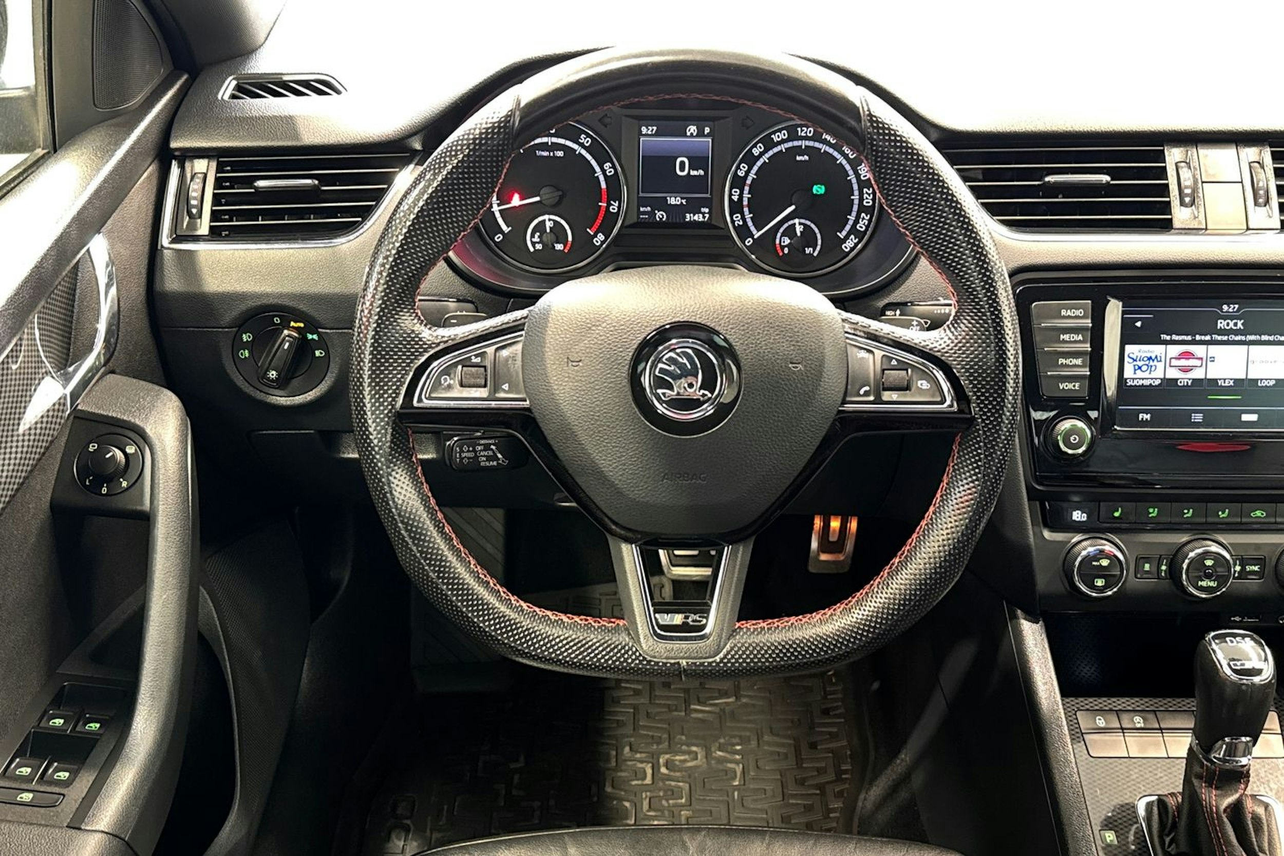 musta Skoda Octavia 2016 kuva 17.