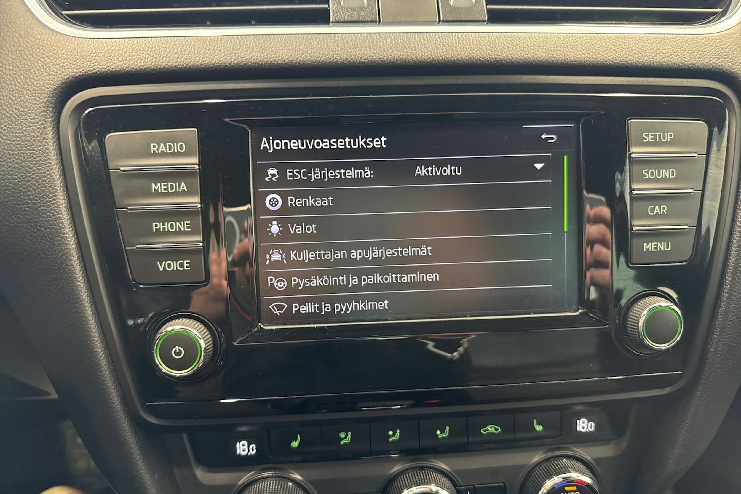 musta Skoda Octavia 2016 kuva 25.