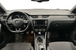 Valkoinen Skoda OCTAVIA 2016 kuva 7.