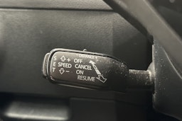 Valkoinen Skoda OCTAVIA 2016 kuva 12.