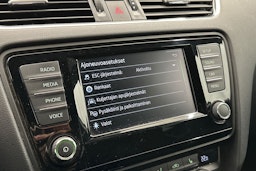 Valkoinen Skoda OCTAVIA 2016 kuva 16.