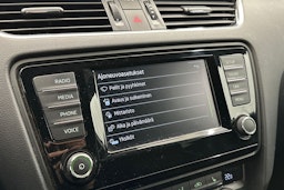 Valkoinen Skoda OCTAVIA 2016 kuva 17.