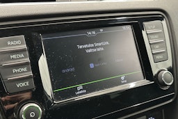 Valkoinen Skoda OCTAVIA 2016 kuva 19.