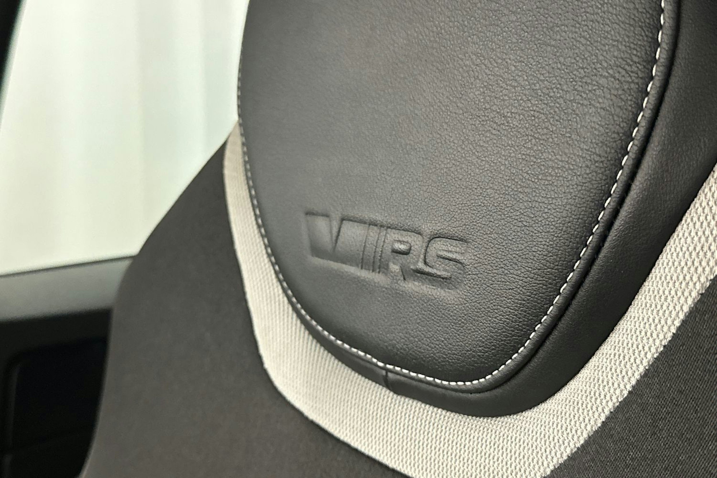 Valkoinen Skoda OCTAVIA 2016 kuva 20.