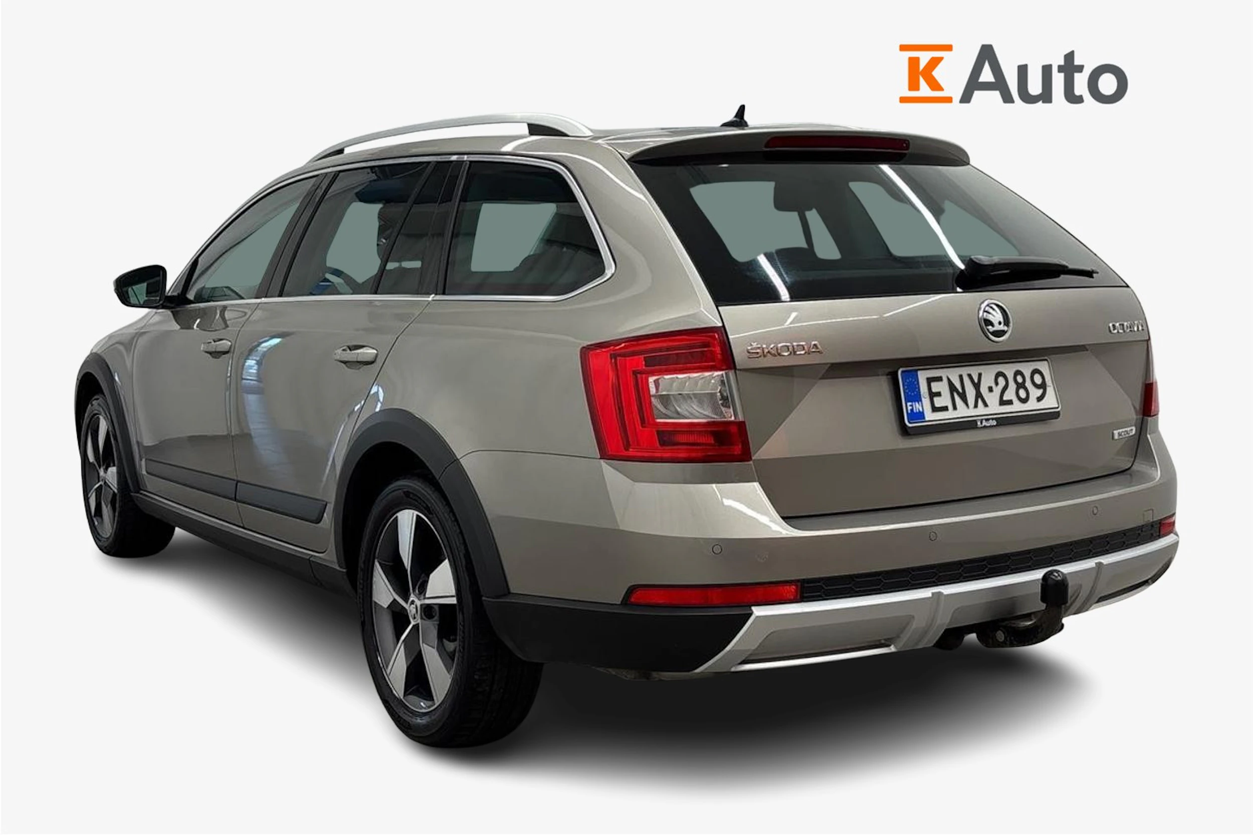met. ruskea (beige) Skoda Octavia 2016 kuva 3.