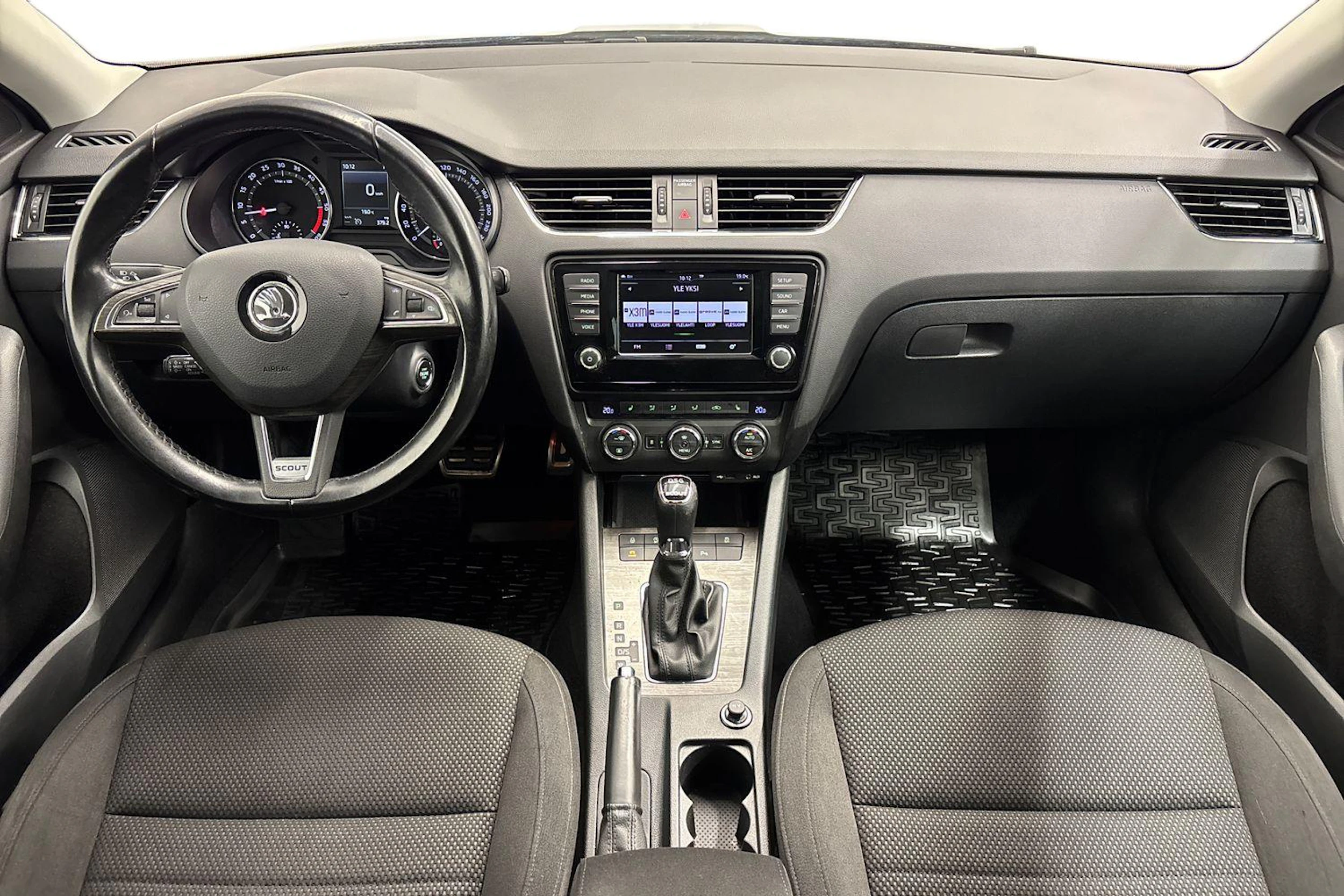 met. ruskea (beige) Skoda Octavia 2016 kuva 9.