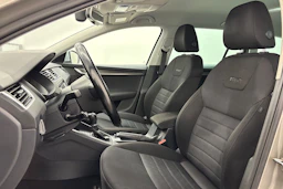 met. ruskea (beige) Skoda Octavia 2016 kuva 15.