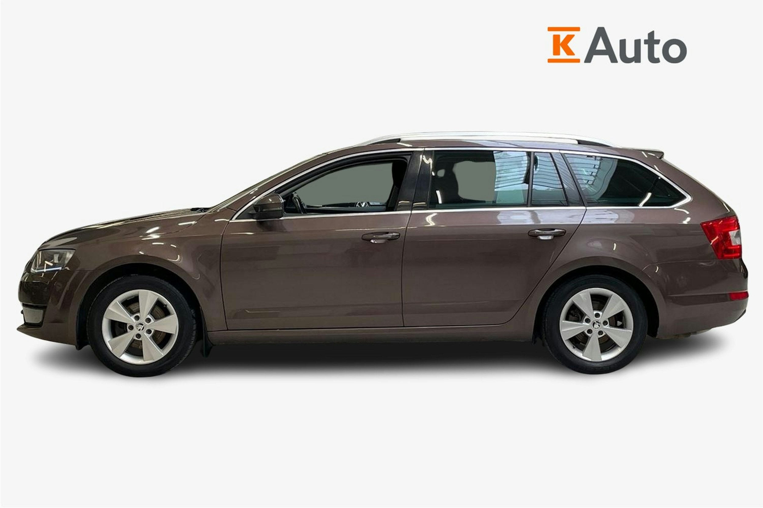 ruskea (beige) Skoda Octavia 2016 kuva 6.