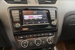 ruskea (beige) Skoda Octavia 2016 kuva 18.