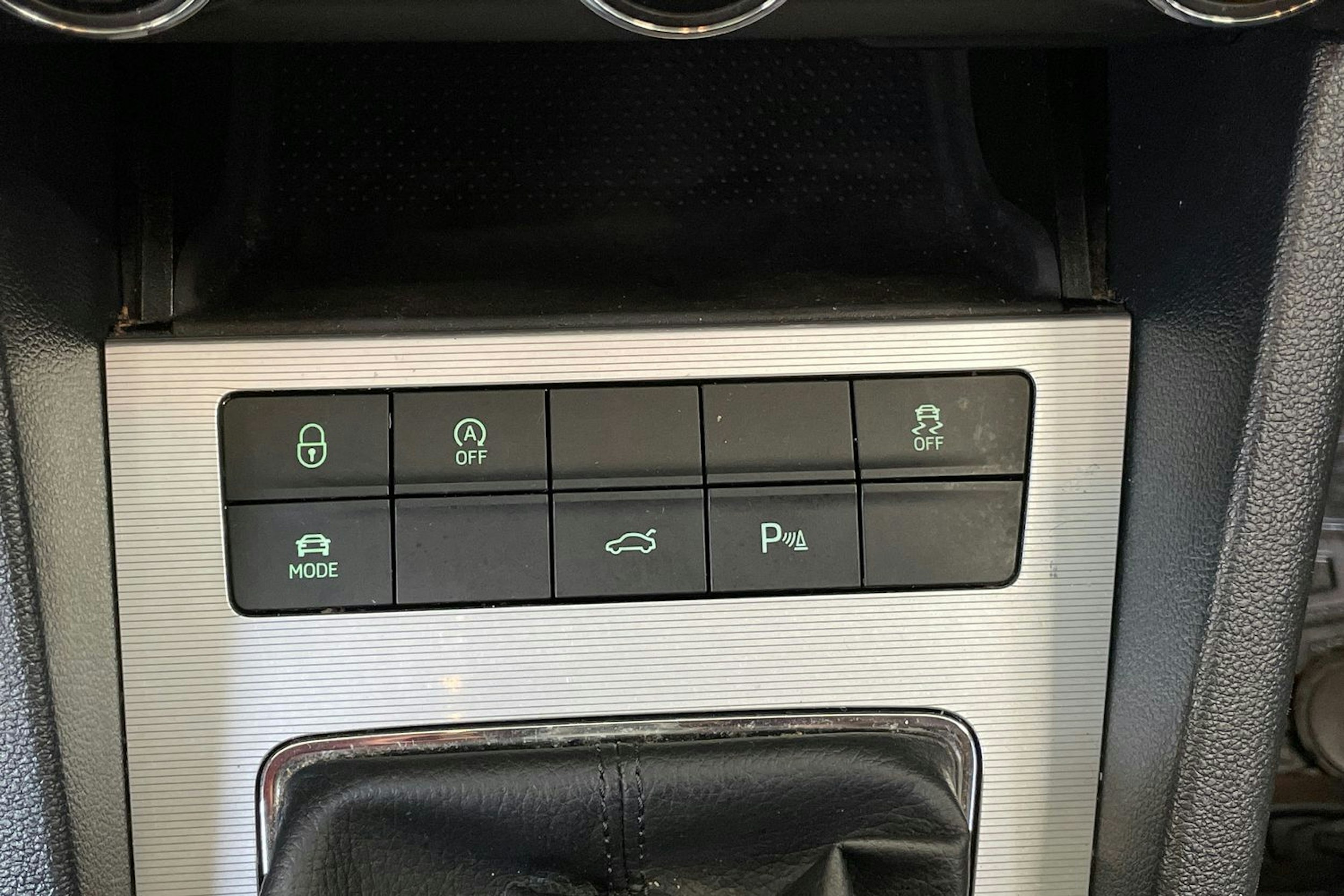 ruskea (beige) Skoda Octavia 2016 kuva 20.