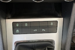 ruskea (beige) Skoda Octavia 2016 kuva 20.