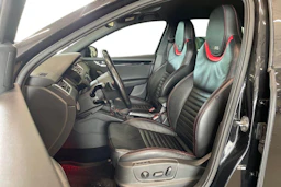 musta Skoda Octavia 2016 kuva 6.