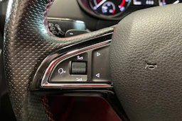 musta Skoda Octavia 2016 kuva 16.
