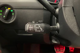 musta Skoda Octavia 2016 kuva 17.