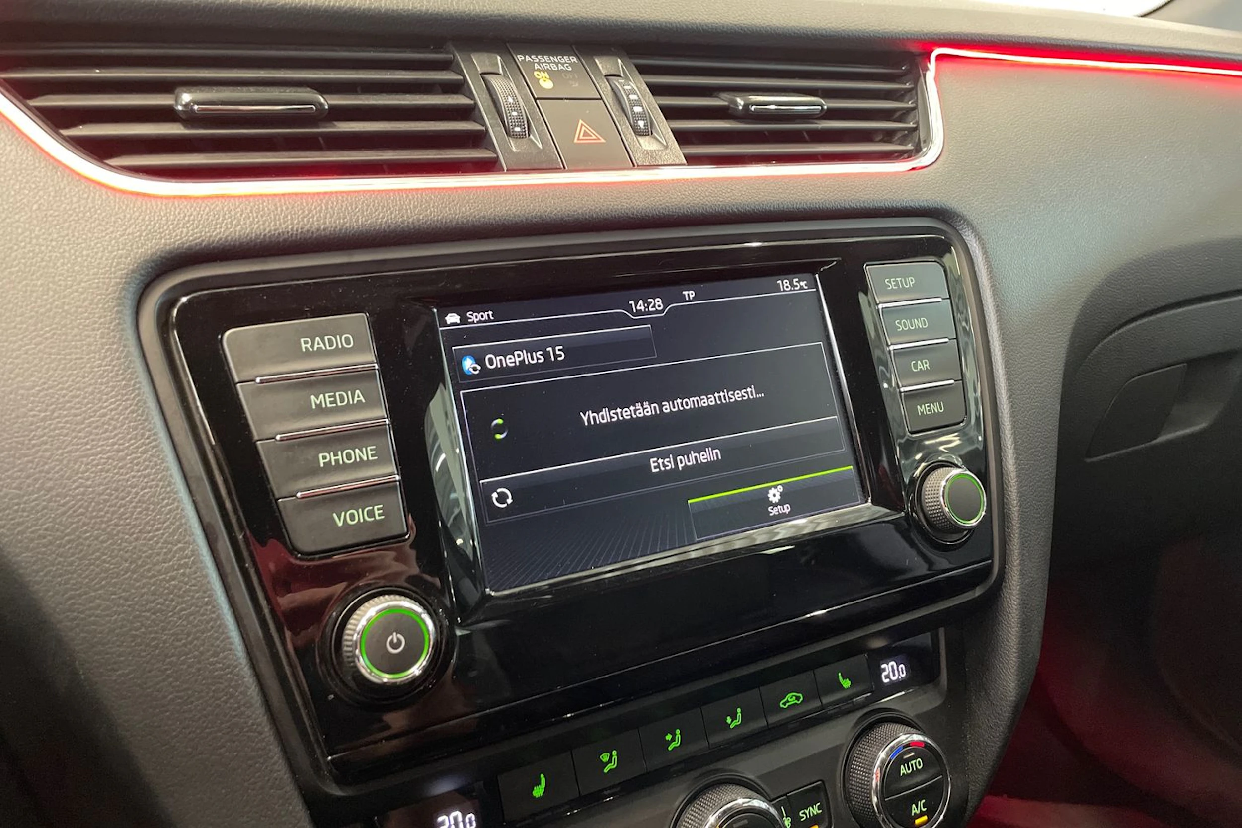 musta Skoda Octavia 2016 kuva 24.