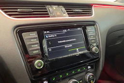 musta Skoda Octavia 2016 kuva 24.