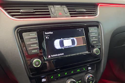 musta Skoda Octavia 2016 kuva 27.