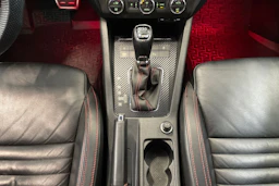 musta Skoda Octavia 2016 kuva 29.