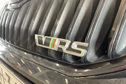 musta Skoda Octavia 2016 kuva 32.