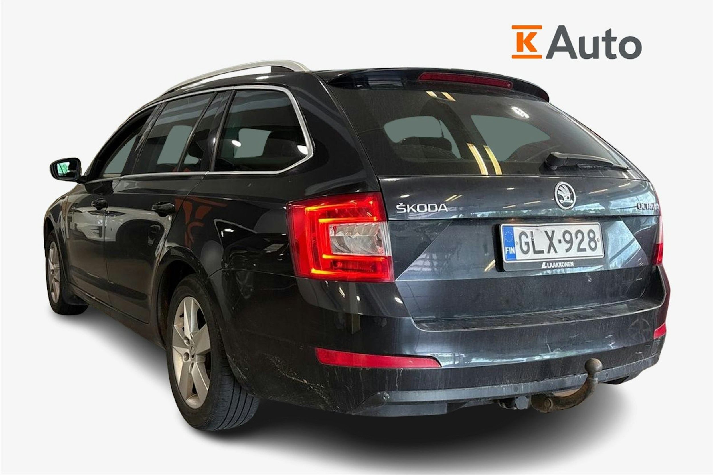 Musta Skoda OCTAVIA 2016 kuva 2.