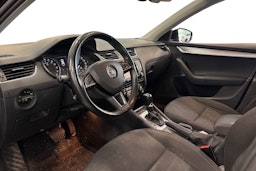 Musta Skoda OCTAVIA 2016 kuva 3.