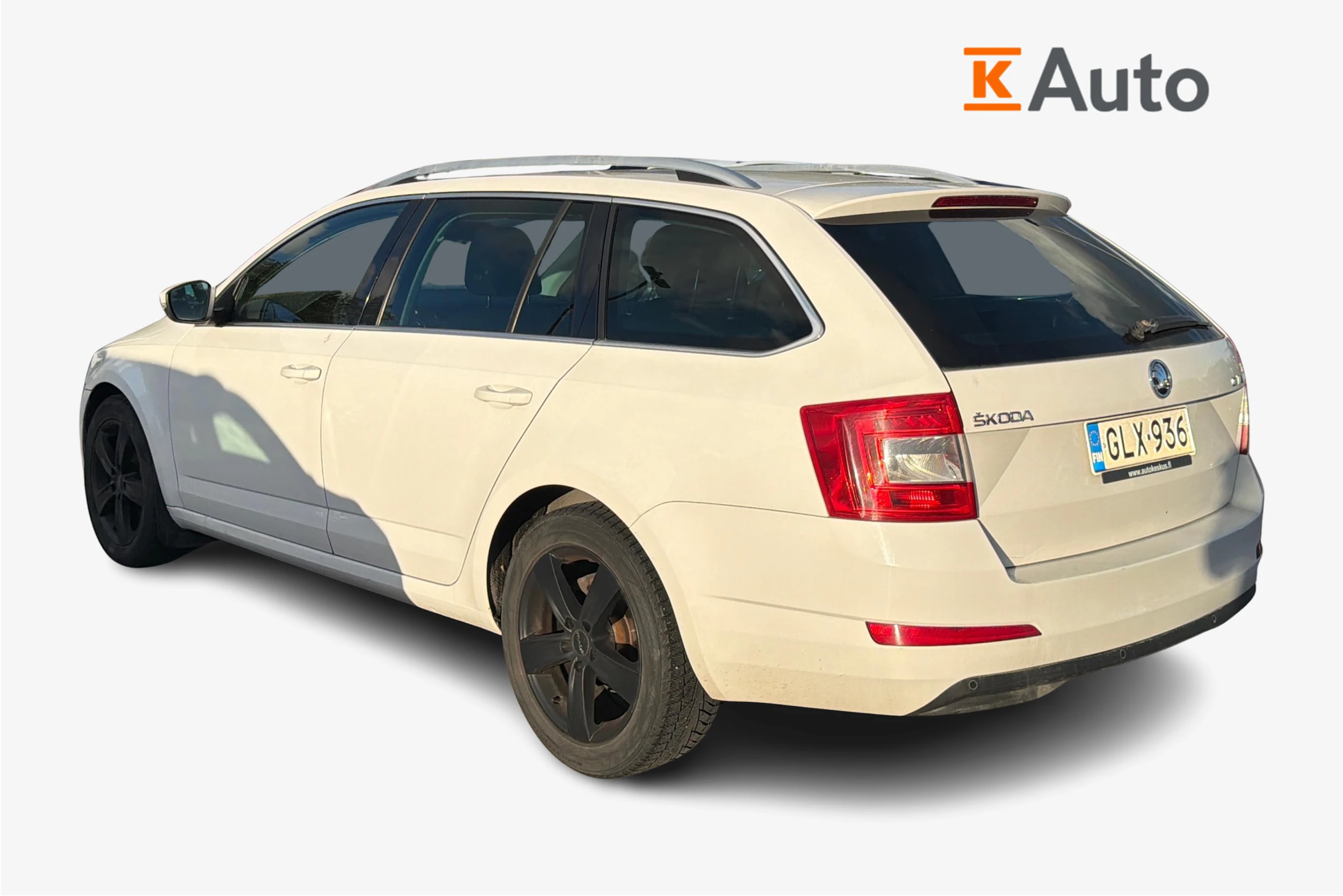 Valkoinen Skoda OCTAVIA 2016 kuva 2.