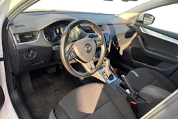 Valkoinen Skoda OCTAVIA 2016 kuva 3.