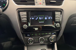 Valkoinen Skoda OCTAVIA 2016 kuva 14.