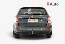 harmaa Skoda Octavia 2016 kuva 4.